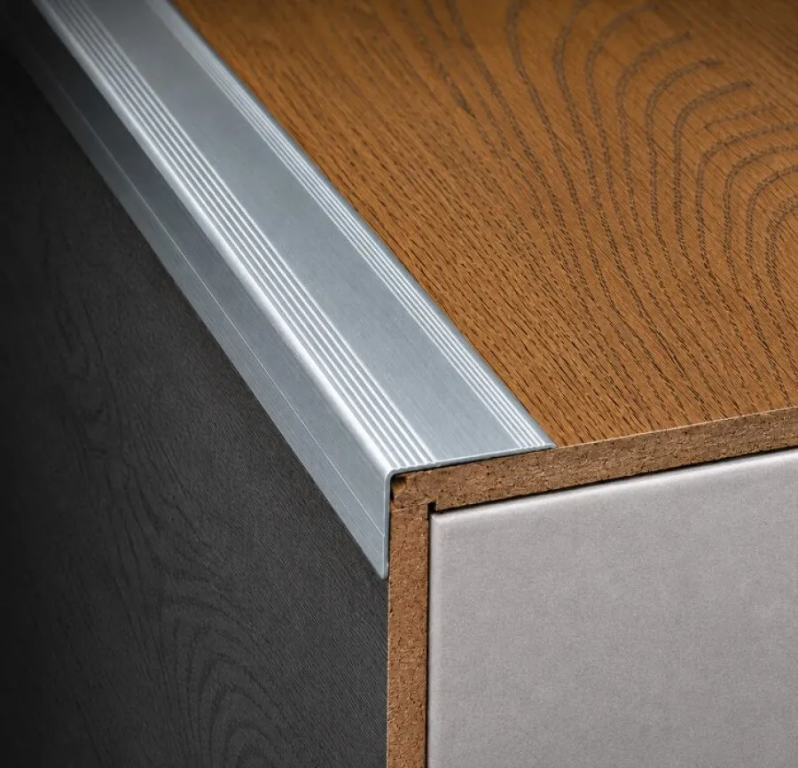 40x20mm Çizgili L Profili